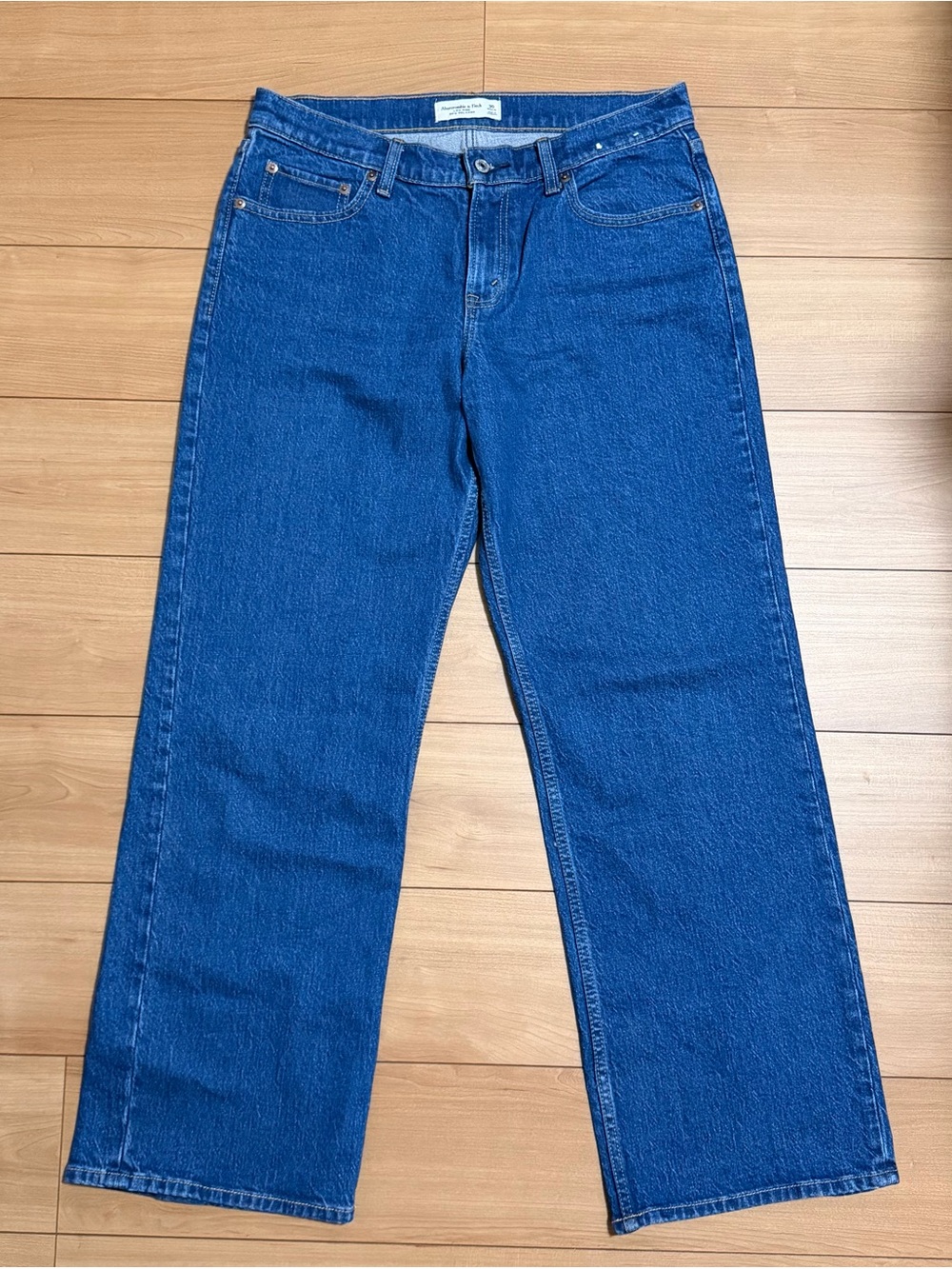 Abercrombie & Fitch- Low Rise 90s Relaxed